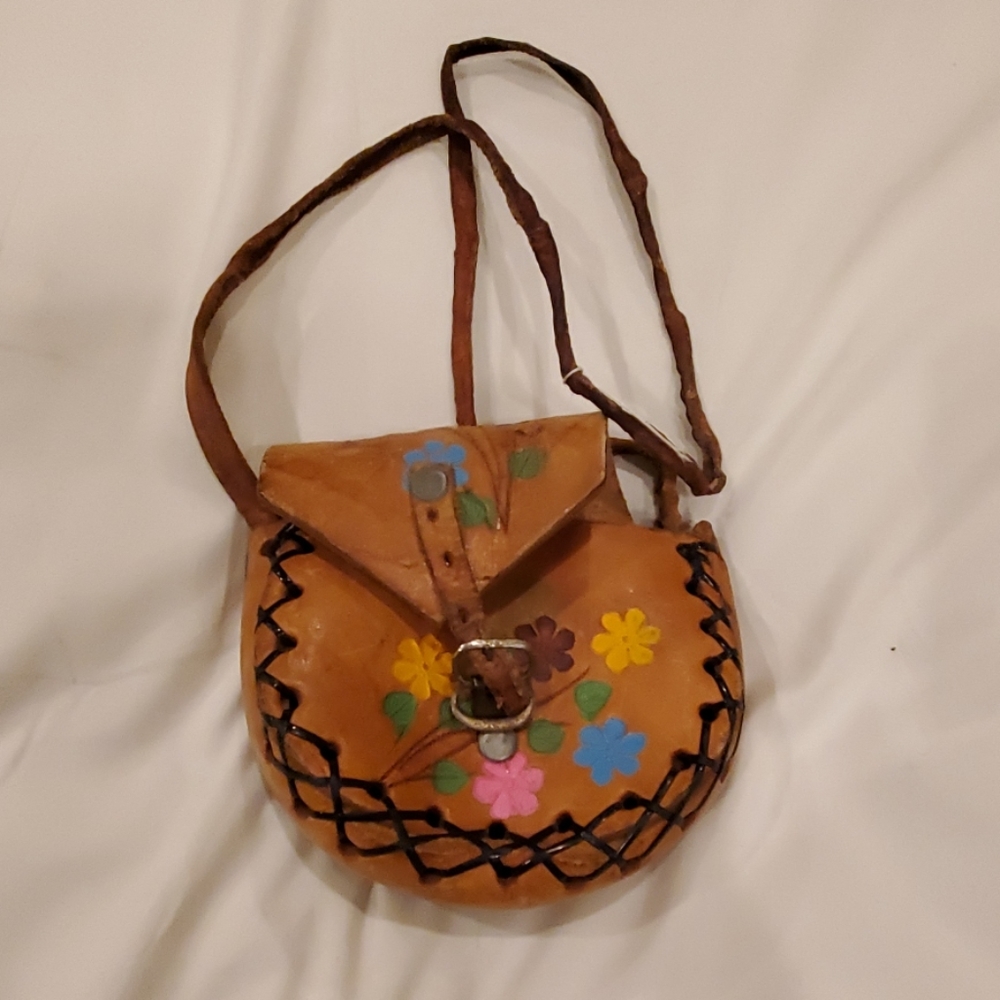 Handmade? Vintage leather purse